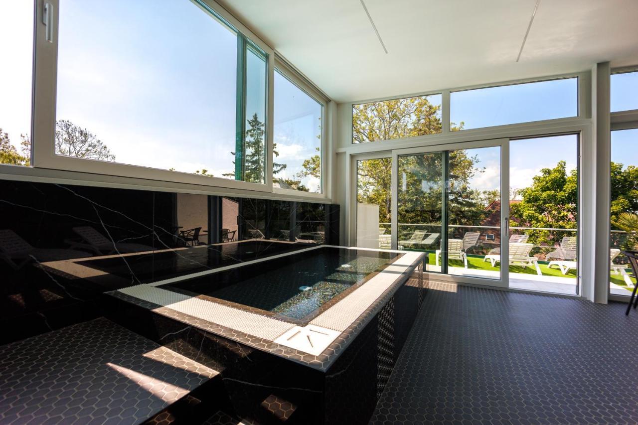 Villa Bauhaus Wellness Apartman 102 希欧福克 外观 照片